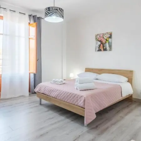 Bienvenue Chez Sarah Apartment *